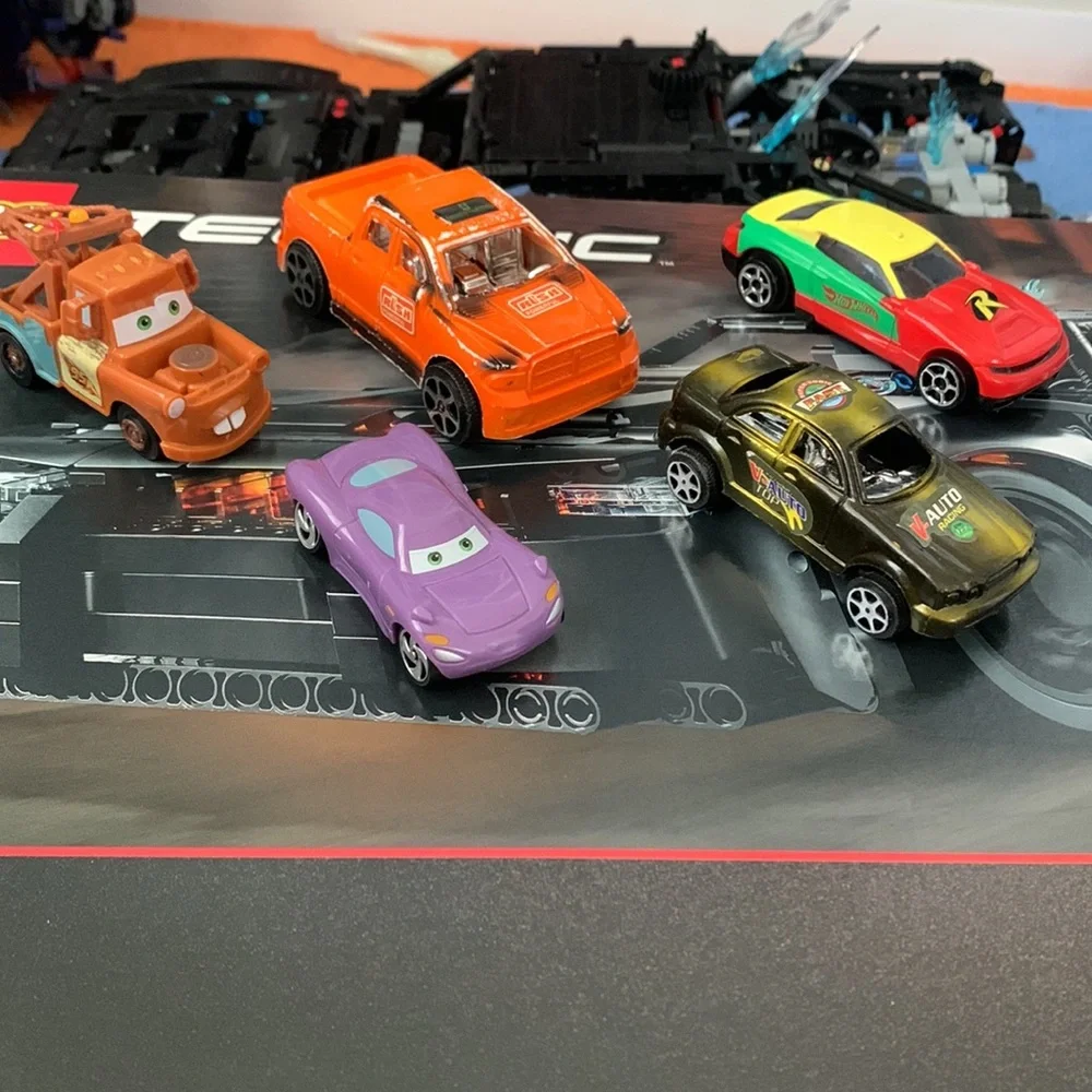 13 Toy Cars